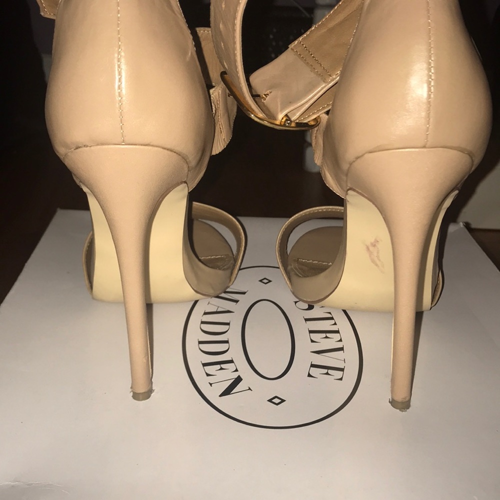 Nude leather strapped sandals - Picture 3 of 6